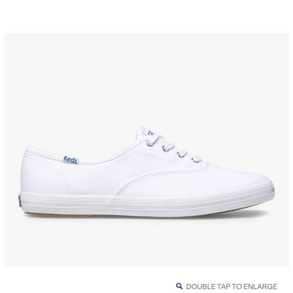 Keds 7.5 wide. New in box.